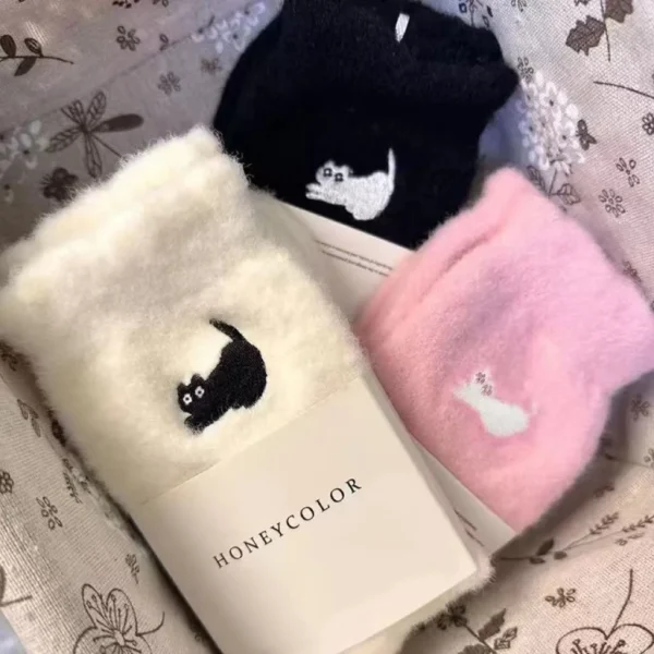 Women'S Cozy Fleece Socks with Cute Cat Design 3 Pairs